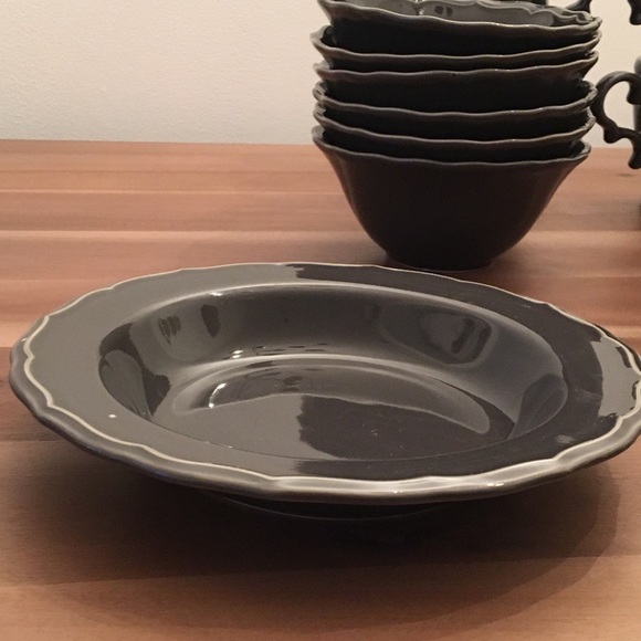 WILLIAMS SONOMA DISH SET!! - Picture 5 of 8